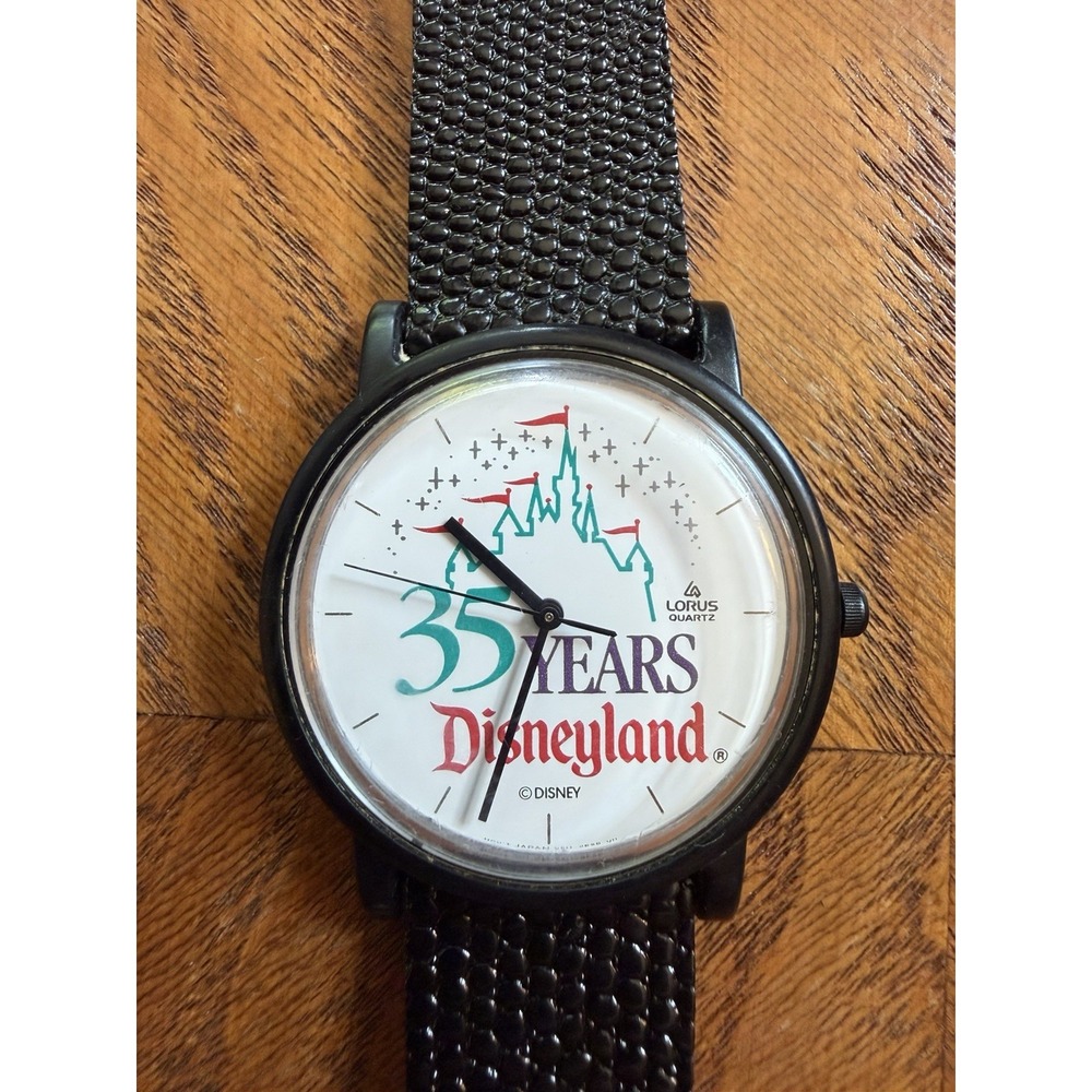 Lorus,35 years Disneyland, ladies watch, 34 mm case black leather Band, Japan